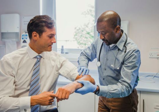 Bid to fund after-hours general practices gains momentum