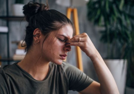 GPs called on to enhance support to women with migraines