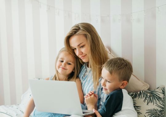 24/7 Support for Victorian Families