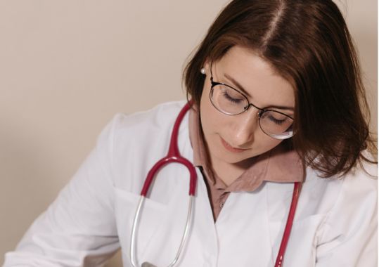 WA doctor fined after practising while suspended