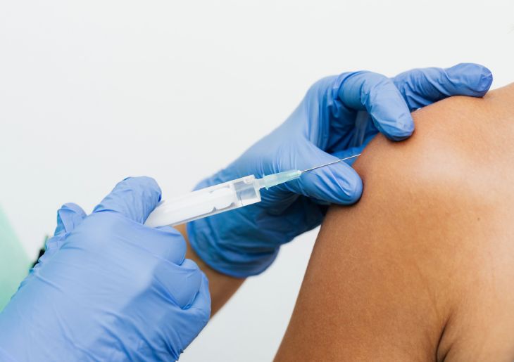Flu shots should be made free for all Australians ahead of warnings for horror season
