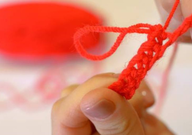 Healing Hands: Crafting Connections Through Finger-Knitting