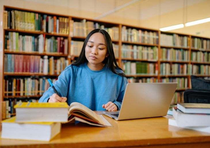New Scholarships Now Open to Help More GPs Train in IUD and Implant Procedures