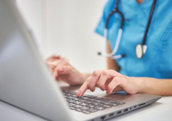 Concerns Rise Over AI in Medicare Monitoring