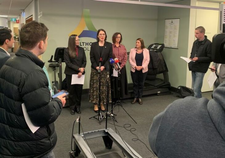 Victoria to offer free meningococcal B vaccines to Year 10 students